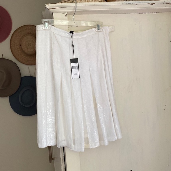 BCBGmaxazria - Picture 3 of 6